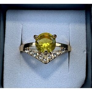 Gold Tone Ring with Yellow Stone and Simulated Diamonds Costume Jewelry Size 8.5
